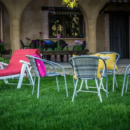 La Aldea Colorada * Mota del Marqués