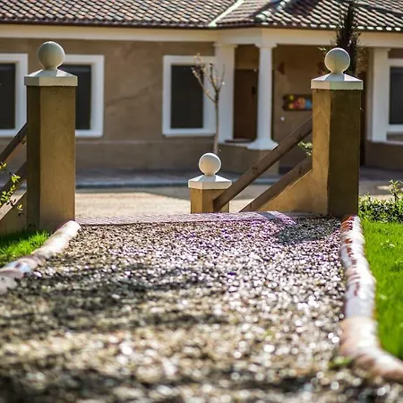 La Aldea Colorada 公寓 *