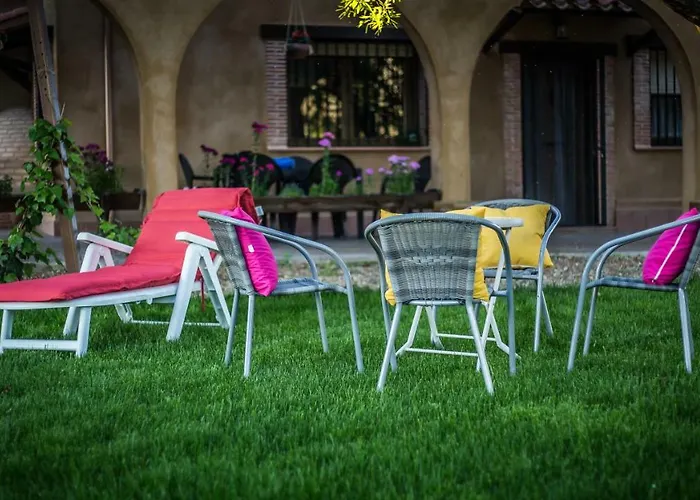 La Aldea Colorada * Mota del Marqués